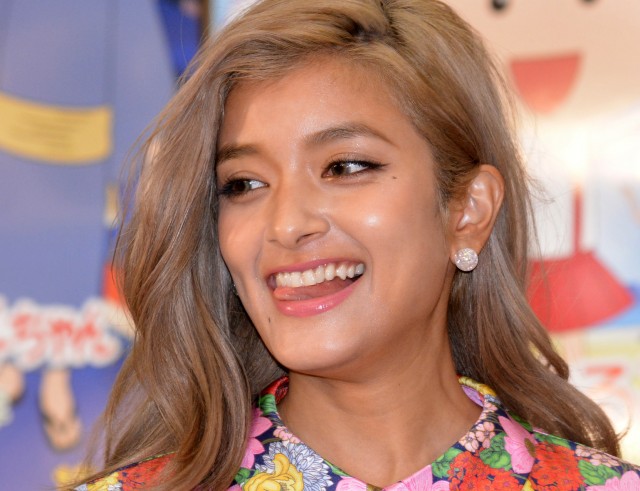 芸能 ローラの絶大な影響力 辺野古移設反対呼びかけに署名10万人 みんなの声が集まれば止めることができるかもしれないの 政治知新