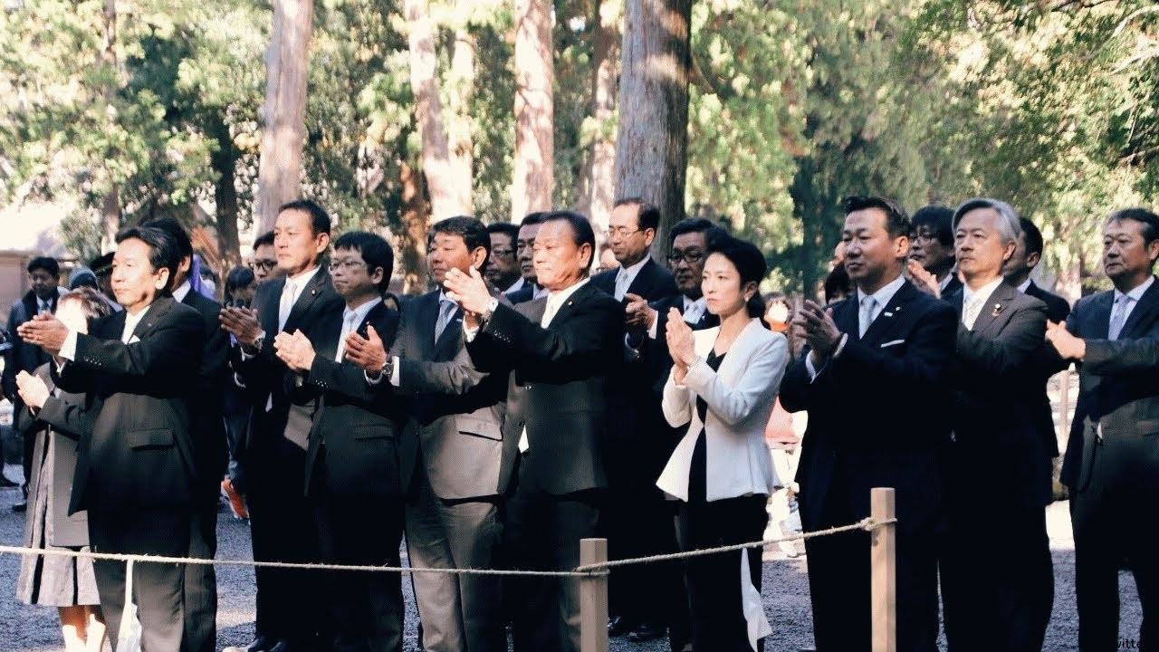伊勢神宮を参拝する枝野代表たち